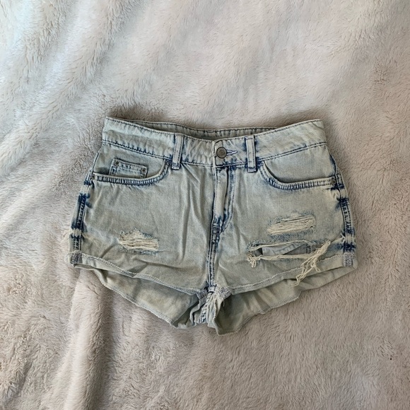 Topshop Pants - Topshop high Rise Hallie Moto size 4 Distressed Denim Shorts